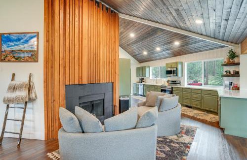 Iron Springs House | Mid-Mod Mountain Cabin Near Thumb Butte Trails!