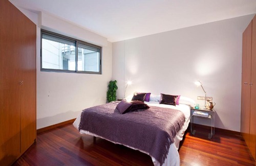 El Putget i Farro Apartment | Mid-term rentals in Barcelona with Swimming Pool