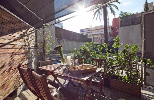 El Putget i Farro Apartment | Mid-term rentals in Barcelona with Swimming Pool