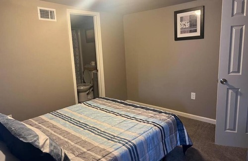Brownsville House | Mid Town Brownsville 3 bed/ 2 bath