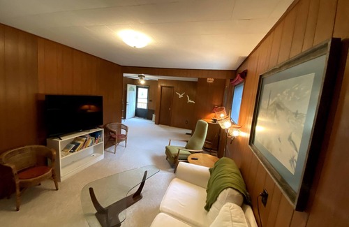 Montague Cottage | Midcentury Modern Beach Cottage w/100' of private sandy beachfront