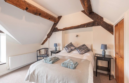 Shelve House | MIDDLE FARM, family friendly, with open fire in Bishop's Castle