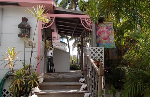 Marathon Cottage | Middle Florida Keys Bayfront with Sailboat or boat slip included