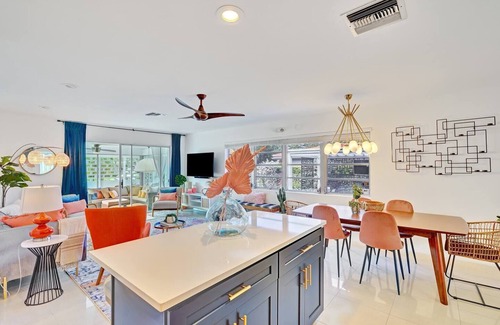Coral Shores House | MidMod -BoHo Glam! Managed by BNR Vacation Rentals