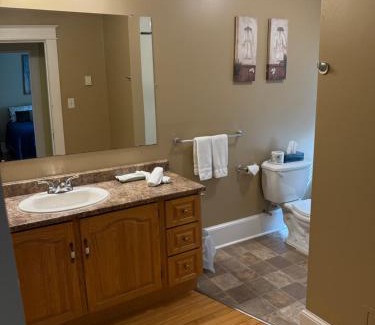 Waterford Valley Apartment | Midstream Manor Unit 2, 2 Bedroom Apartment