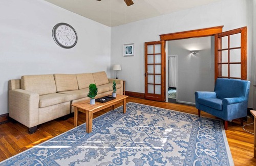 Clifton Heights Apartment | Midtown Apt Near Downtown&U of C - Hangout Unit 1