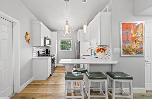 Cocoa Beach Apartment | Midtown Cottage - Walk to it All!