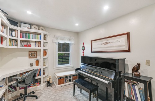 Frankfort House | Midway Home on 22 Acres Near Bourbon Trail!