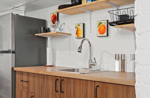 Southwest Calgary Apartment | Might Squirrel Guest Suite