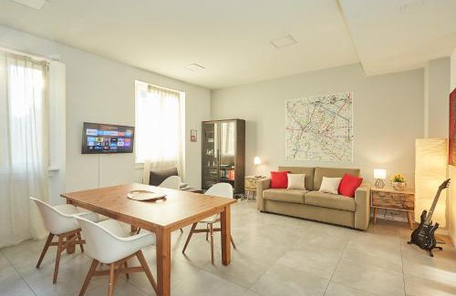 Ponte Seveso Apartment | Milano Centrale - Modern Flat