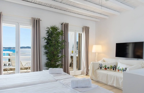 Platis Gialos Condo | Miles Away Sifnos - Beachfront House