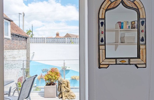 Emsworth Cottage | Mill Pond House - Sleeps 8 guests in 4 bedrooms