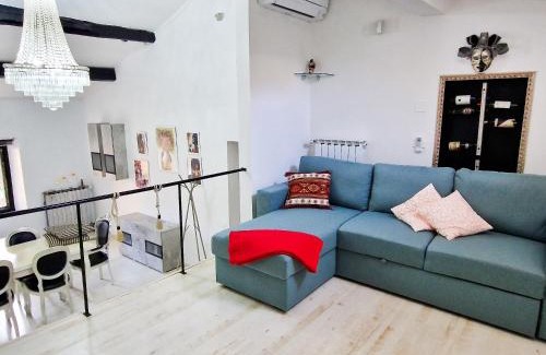 Santa Croce Apartment | Milla Apartment in art deco villa
