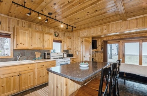 Onamia Cabin | Mille Lacs Lake Retreat with Private Dock + Fire Pit!