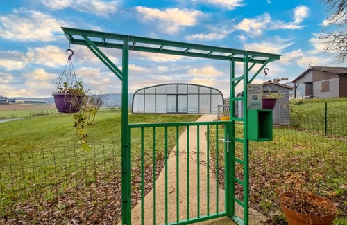 Aubas House | Millepertuis Cottage – Escape in Périgord Noir with Shared Pool, Terrace, and Natural Surroundings