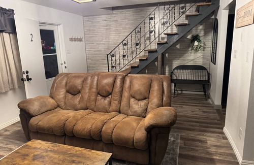 Vernal Apartment | Miller Suites 2-bdrm 1.5 bath in the heart of Vernal. For a couple or family.