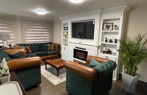 Ibarra House | Miller’s Townhouse