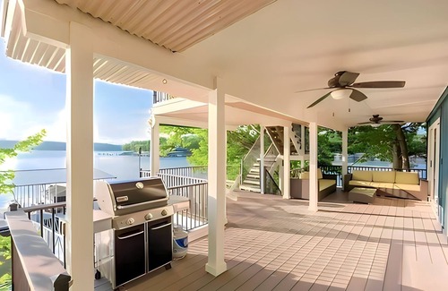 Lake Ozark House | Million Dollar Ozark Oasis - On the water, walk to restaurants/bars & new dock!