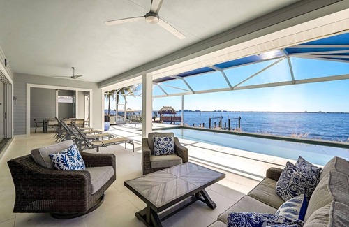 Yacht Club Villa | Million Dollar Riverfront Home in Upscale Yacht Club location
