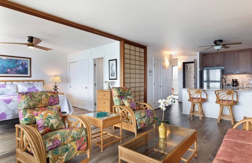 Kailua-Kona Condo | Million Dollar View from your large private lanai.