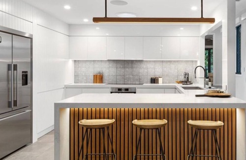 Hyams Beach House | Mimosa House - 250m to Chinamans Beach in Jervis Bay!
