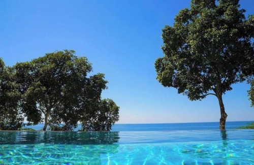 Treasure Beach Villa | Minerva House - Private Beachfront Retreat-Pool-Views-Staffnn