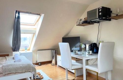 South Shields Apartment | Mini-studio by HNFC Stays