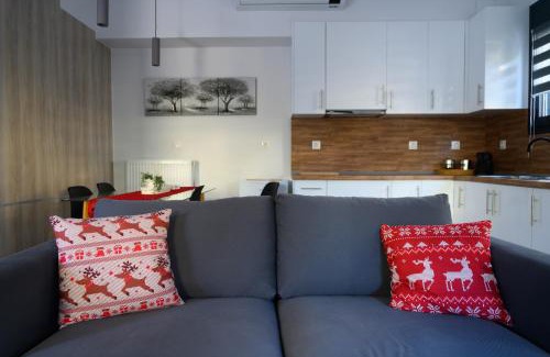 Trikala Apartment | Minimal Condo