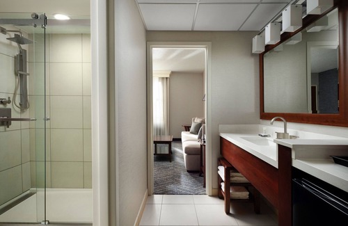 Brooklyn Park Hotel | Minneapolis Marriott Northwest Hotel & Conference Center