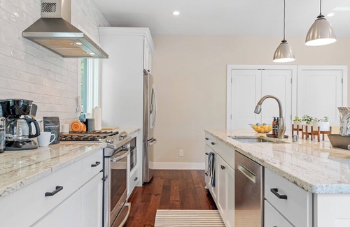 Excelsior House | MINNeSTAY* Bayside Escape |