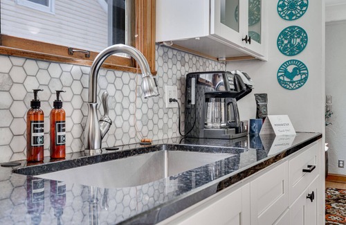 Fulton House | MINNeSTAY* Edina Escape