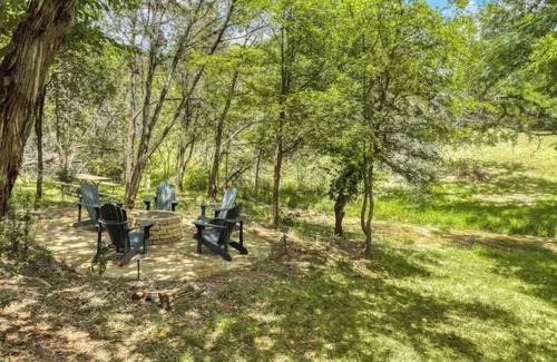Apache Shores House | Mins from Lake Austin: 2 story, fully equipped 4bd house with creek & fire pit.