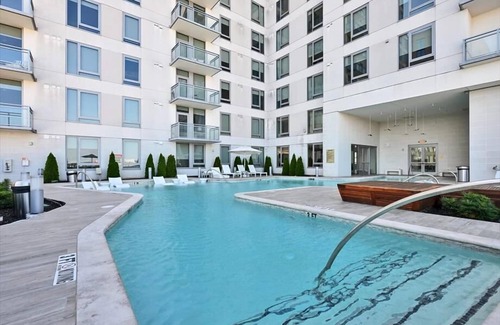 Garden Hills Apartment | Mins from Shops, Eateries | Easy Highway&Freeway Access