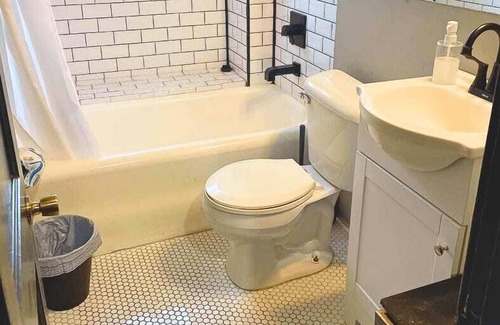 Shaw Apartment | Mins to Forest Park, Botanical Garden|W&D+Parking