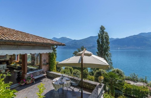 Ca' Bianca Villa | Minutes from Menaggio with views of Lake Como in the commune of Griante