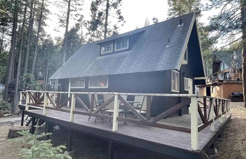 Cold Springs House | Minutes from Pinecrest Lake, Dodge Ridge Ski Resort, and the fabulous Sierras.