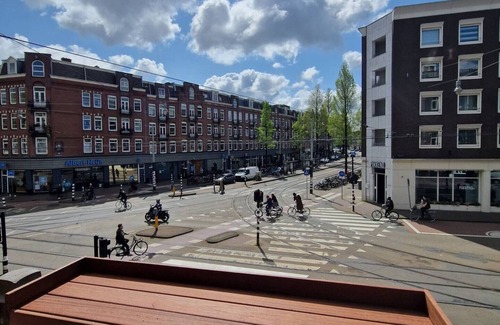 Frederik Hendrikbuurt Apartment | Minutes to Jordaan and Vondelpark-The perfect place to explore Amsterdam