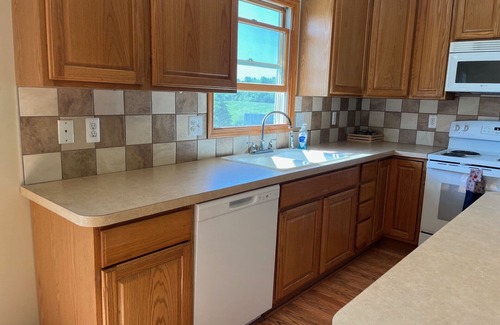 Jeddo House | Minutes to the beaches and downtown Lexington! Shop-dine-swim-sun bathe-repeat!