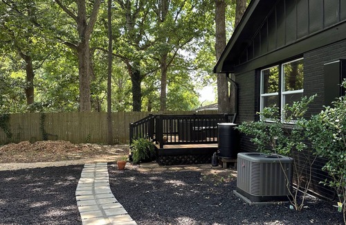 Charlotte House | Minutes Uptown with Sauna, Fireplace, & Brick Oven. 3 bed 3 bath