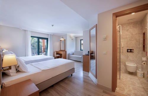 Side Resort | Miramare Queen Hotel - All Inclusive