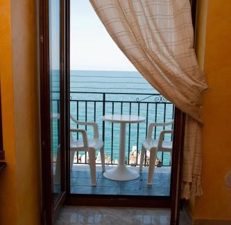 Old Town Apartment | MiraMare Residence Cefalú