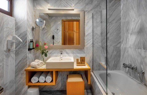 Agios Nikolaos Town Hotel | Miramare Resort & Spa