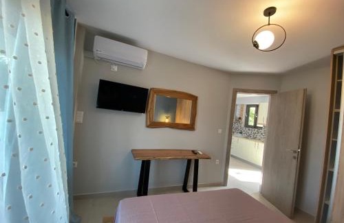 Kefalonia Apartment | Mirovigli Family rooms