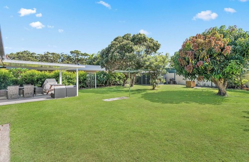 Lake Cathie House | Mirrabooka: 2 BR, 1 BA House in Lake Cathie , Sleeps 6