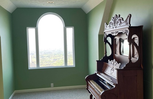 Fancy Gap House | Misty Mountain: Breathtaking views, peaceful moments, and fun with loved ones.