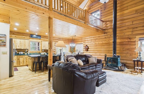 Prescott Cabin | Misty Mountain Chalet- Cabin Pets EV Trails Views 2acres 7000ft elevation