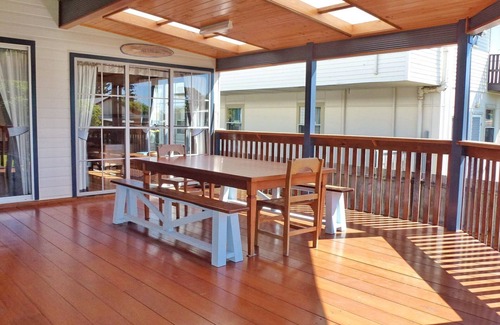 South West Rocks Cottage | Misty's Beachside Cottage - walk to the beach