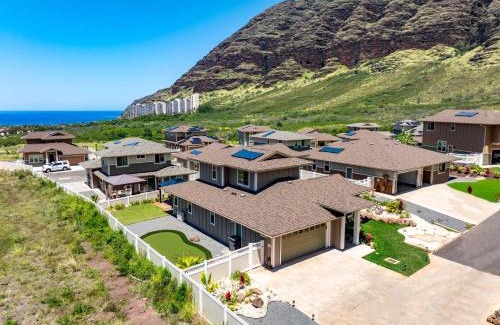Makaha Valley House | #ML Ocean view, Golf, Gazebo and BBQ, we have all!