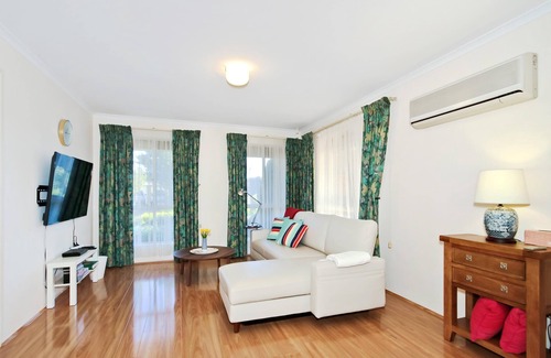 Moana House | Moana Magic - Cosy 2 Storey Home with Sea Views in Moana
