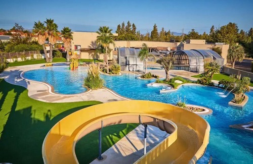 Torreilles-Plage House | Mobil-home | Premium Exclusive | 3 Bedrooms | 6 sleeps | Raised terrace | A/C | TV